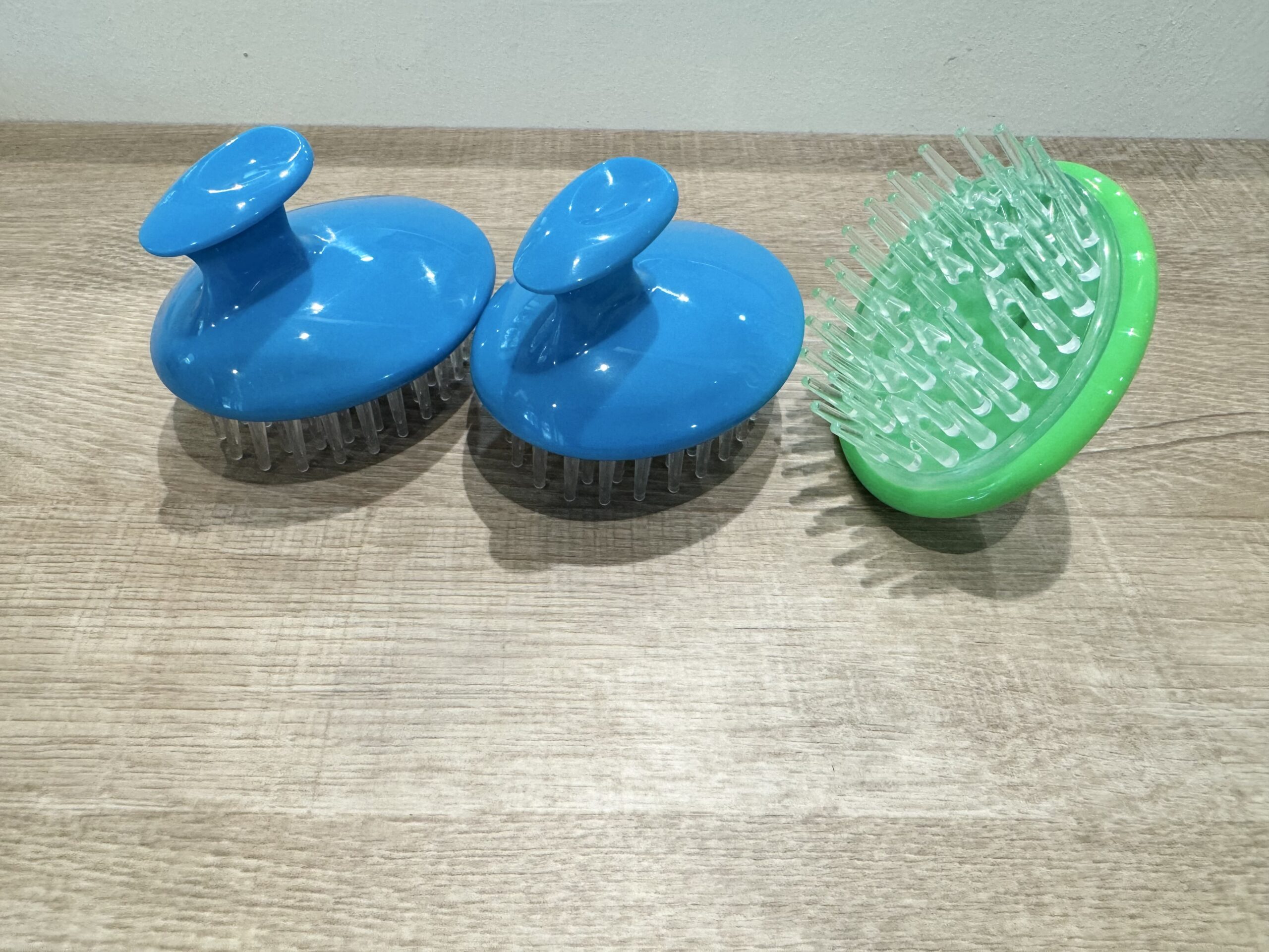 シャンプーブラシ