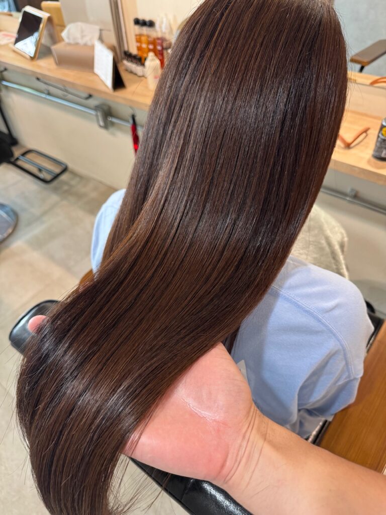 サラサラロングヘア